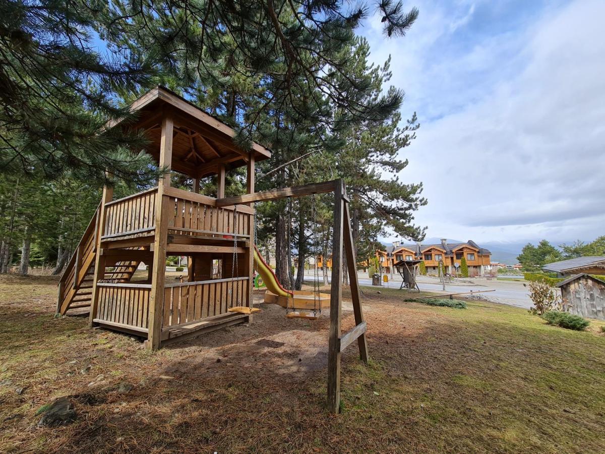 Pirin Golf Apartment Home With Private Garden Bansko Zewnętrze zdjęcie